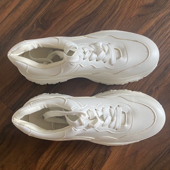 White Soar High Platform  Sneakers - Picture 1 of 3
